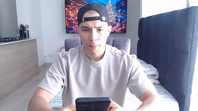 Auron Demon01 online show from 12/14/25, 06:35