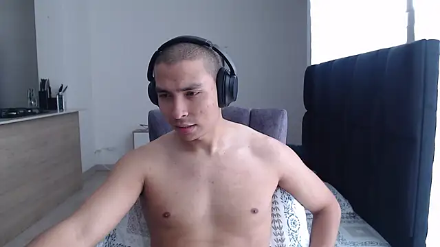 Auron Demon01 online show from 12/16/25, 04:22