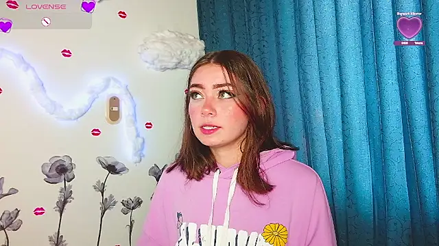 Snapshot of MilaFyre chatting on 09/20/25, 05:18 MilaFyre online show from 09/20/25, 05:18