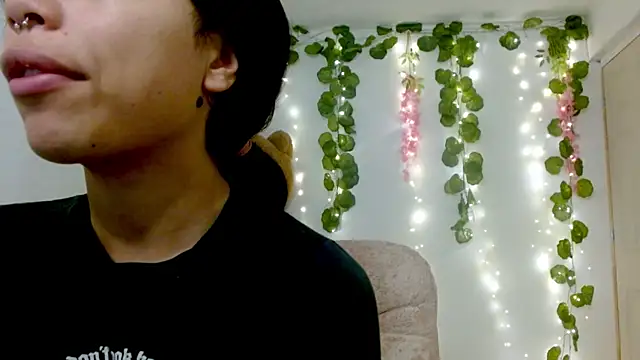 EIVIY1609 online show from 11/03/25, 01:58