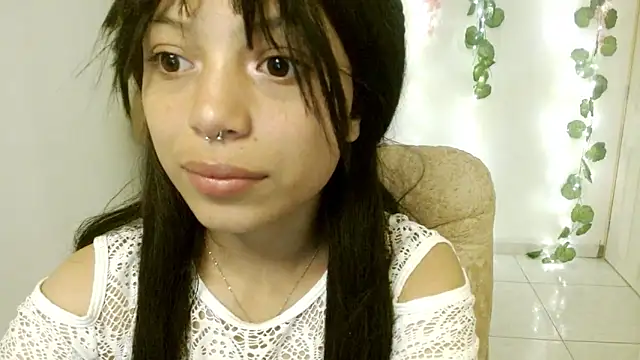 EIVIY1609 online show from 10/18/25, 02:08