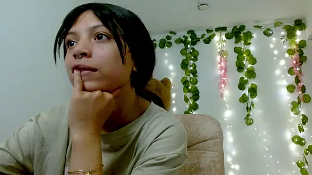 EIVIY1609 online show from 11/12/25, 02:32