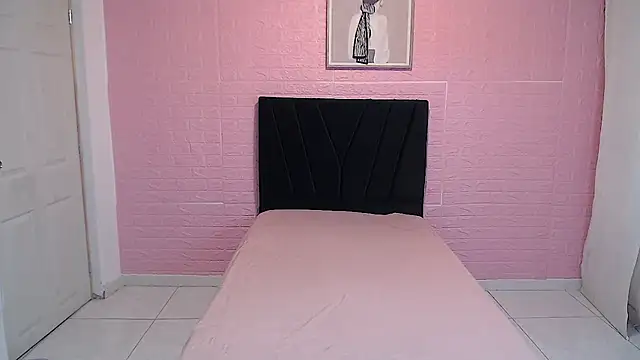 EIVIY1609 online show from 11/17/25, 02:21