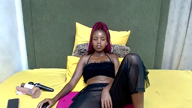 Snapshot of Littlebunny33 chatting on 01/15/26, 08:45 Littlebunny33 online show from 01/15/26, 08:45