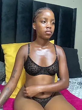 Littlebunny33 online show from 04/14/26, 07:19