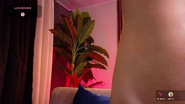 La Diabla 111  online show from 11/25/25, 08:20