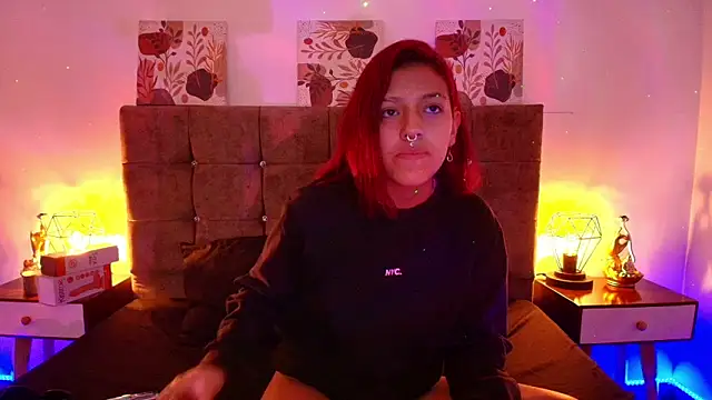 Snapshot of Dulce_Bella_ chatting on 09/18/25, 12:41 Dulce Bella online show from 09/18/25, 12:41