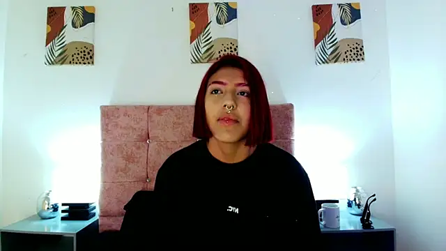 Snapshot of Dulce_Bella_ chatting on 09/23/25, 12:12 Dulce Bella online show from 09/23/25, 12:12