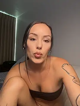 gardenxrose online show from 11/27/25, 02:45