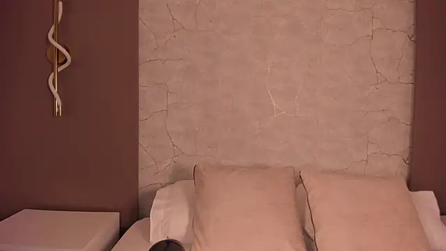 allie bruce online show from 10/08/25, 03:08