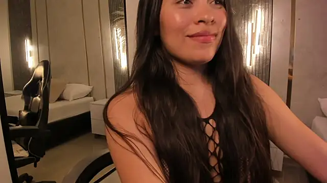 allie bruce online show from 04/18/26, 03:53