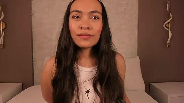 Snapshot of allie_bruce chatting on 02/12/26, 02:33 allie bruce online show from 02/12/26, 02:33