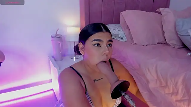 AliceThundeer online show from 11/12/25, 04:16