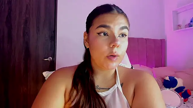 AliceThundeer online show from 02/24/26, 04:13