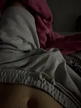 Snapshot of Elcanaarion29 chatting on 11/29/25, 03:06 Elcanaarion29 online show from 11/29/25, 03:06