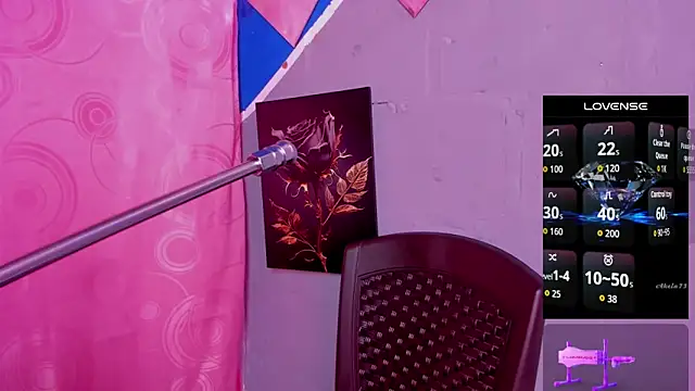 lau-hot online show from 04/09/26, 08:04