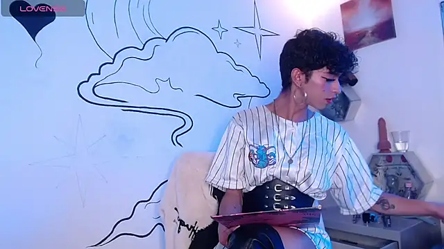 Trinity Knox online show from 11/11/25, 04:46