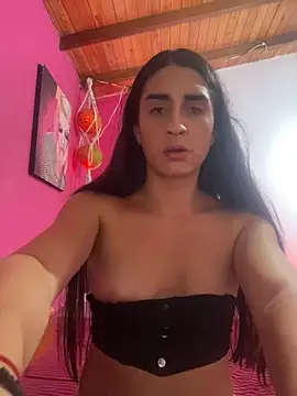 Snapshot of lola_diez chatting on 10/22/25, 03:17 lola diez online show from 10/22/25, 03:17