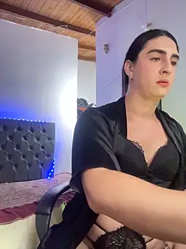 Snapshot of lola_diez chatting on 06/10/26, 10:11 lola diez online show from 06/10/26, 10:11