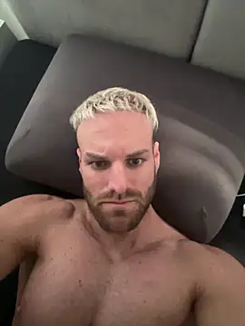 TheKevinboy online show from 04/20/26, 04:08