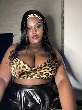 QUEEN NOBUHLE 777 online show from 11/28/25, 10:54