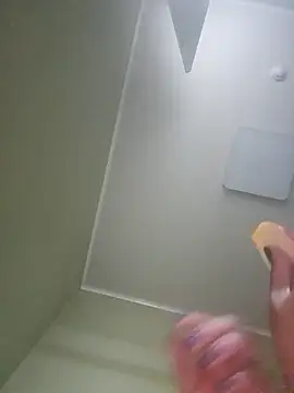 sklkeee05 online show from 09/17/25, 12:07