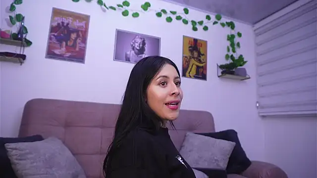 SophiieCumsx online show from 06/04/26, 01:43