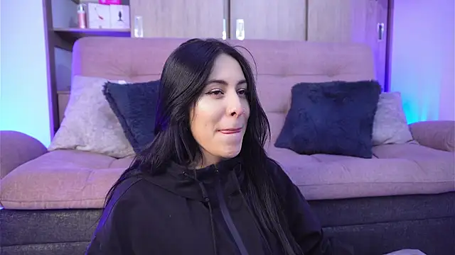 SophiieCumsx online show from 05/13/26, 03:13