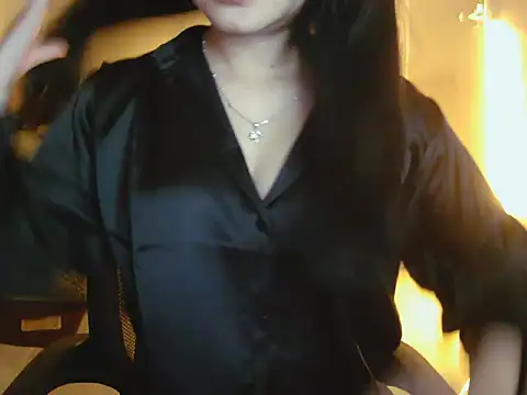 Snapshot of Ngoc_Quynh_18 chatting on 09/24/25, 04:24 Ngoc Quynh 18 online show from 09/24/25, 04:24