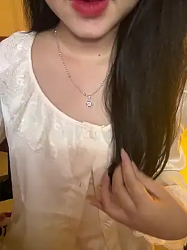 Snapshot of Ngoc_Quynh_18 chatting on 09/22/25, 03:51 Ngoc Quynh 18 online show from 09/22/25, 03:51