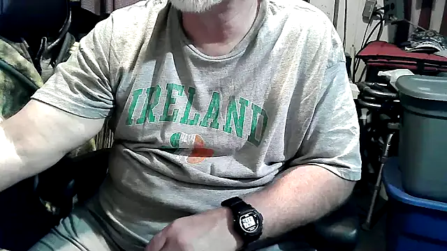 Snapshot of georgew62 chatting on 09/11/25, 05:18 georgew62 online show from 09/11/25, 05:18