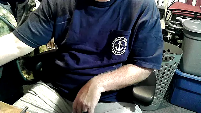 Snapshot of georgew62 chatting on 10/05/25, 12:23 georgew62 online show from 10/05/25, 12:23