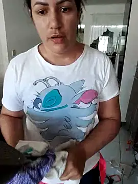 Snapshot of cat9269 chatting on 10/21/25, 06:07 cat9269 online show from 10/21/25, 06:07