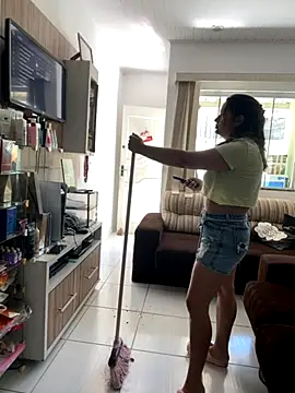 Snapshot of cat9269 chatting on 11/08/25, 01:25 cat9269 online show from 11/08/25, 01:25