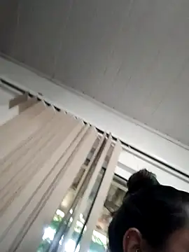 Snapshot of cat9269 chatting on 10/24/25, 06:07 cat9269 online show from 10/24/25, 06:07