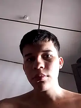 Daniel97Quintero online show from 12/05/25, 02:26