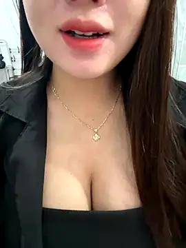 Behoaxinh online show from 10/22/25, 02:44