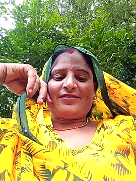 Snapshot of Mamta_cut25A chatting on 10/03/25, 06:15 Mamta cut25A online show from 10/03/25, 06:15