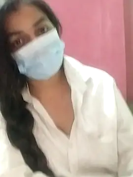 Snapshot of the_saavi chatting on 11/29/25, 05:24 the saavi online show from 11/29/25, 05:24