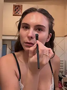 SophiiaStarr online show from 10/03/25, 12:17