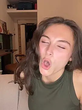 SophiiaStarr online show from 09/10/25, 06:18