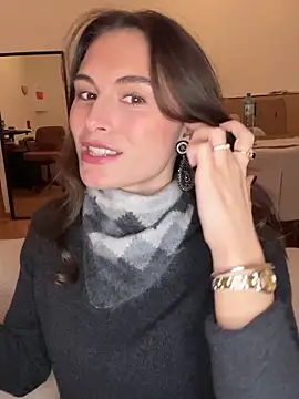 SophiiaStarr online show from 12/16/25, 07:29