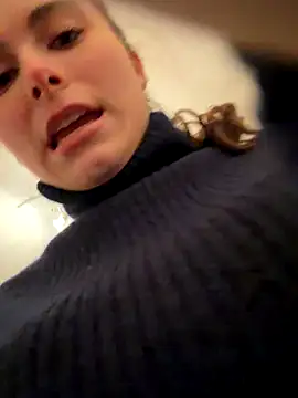 SophiiaStarr online show from 11/13/25, 07:51