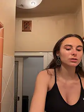 SophiiaStarr online show from 12/19/25, 07:49