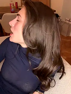 SophiiaStarr online show from 11/26/25, 07:58