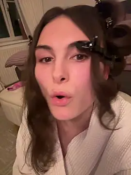 SophiiaStarr online show from 04/04/26, 06:47