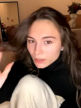 SophiiaStarr online show from 11/06/25, 07:29