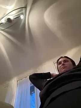 SophiiaStarr online show from 04/22/26, 06:14