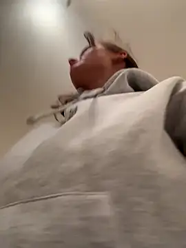 SophiiaStarr online show from 10/30/25, 07:44