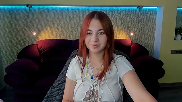 Snapshot of AnnaStills chatting on 09/16/25, 11:44 AnnaStills online show from 09/16/25, 11:44